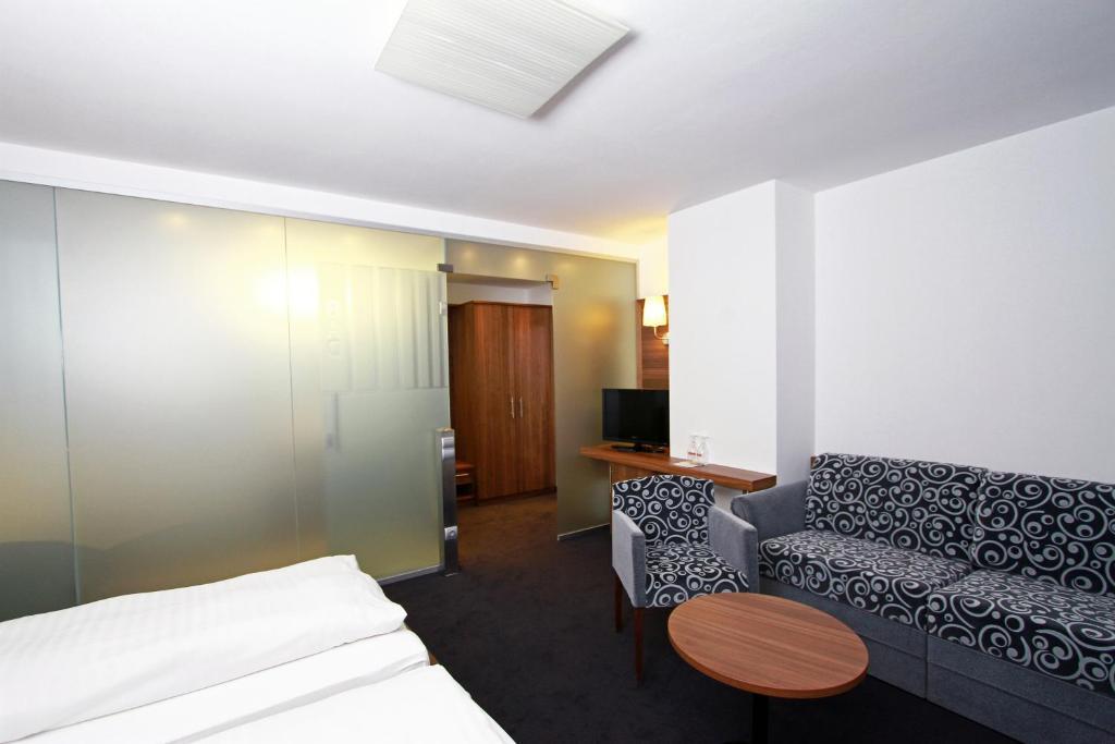 Pension Am Kurpark Viena Exterior foto